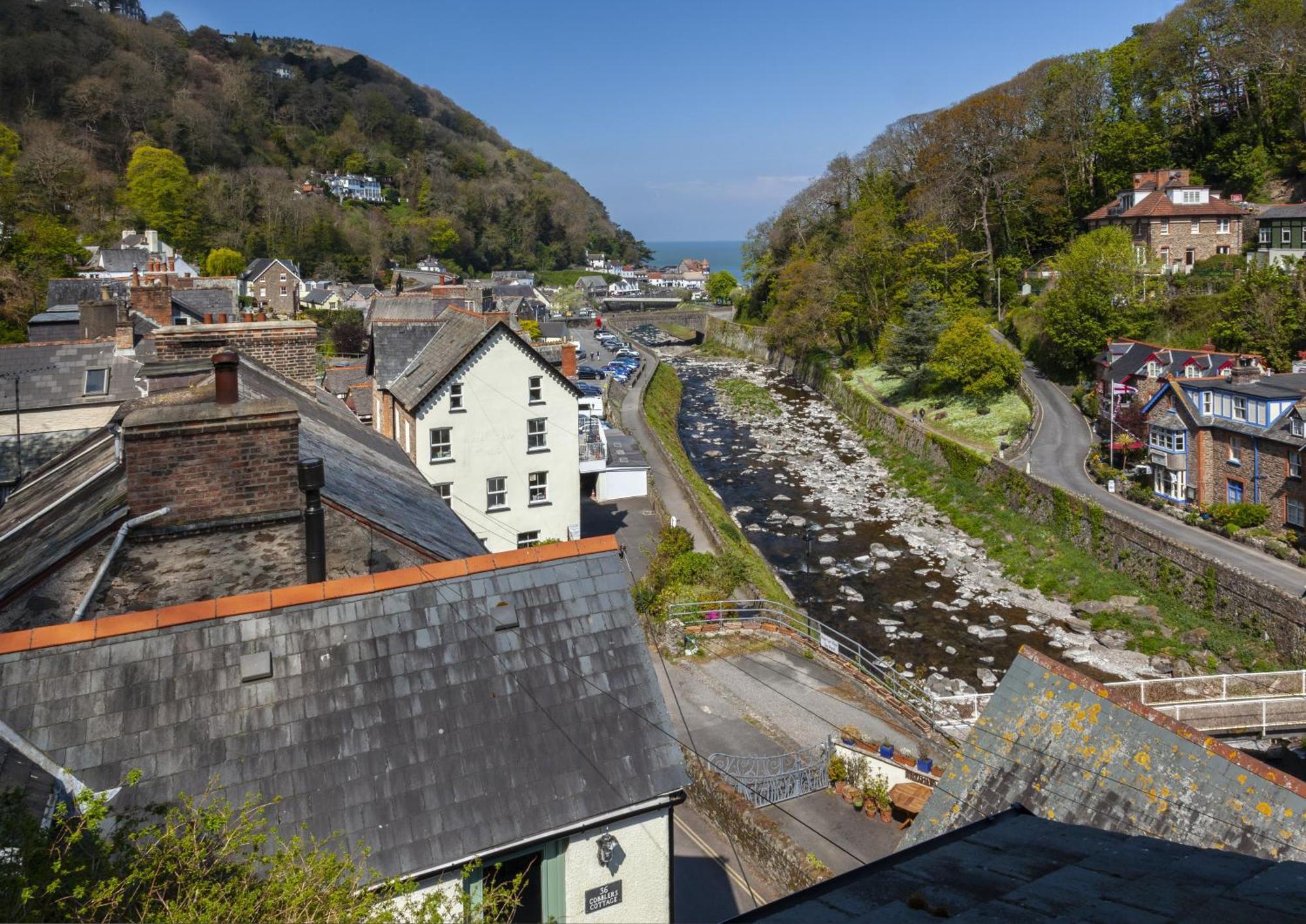 Lorna Doone Cottage, リンマス エクステリア 写真