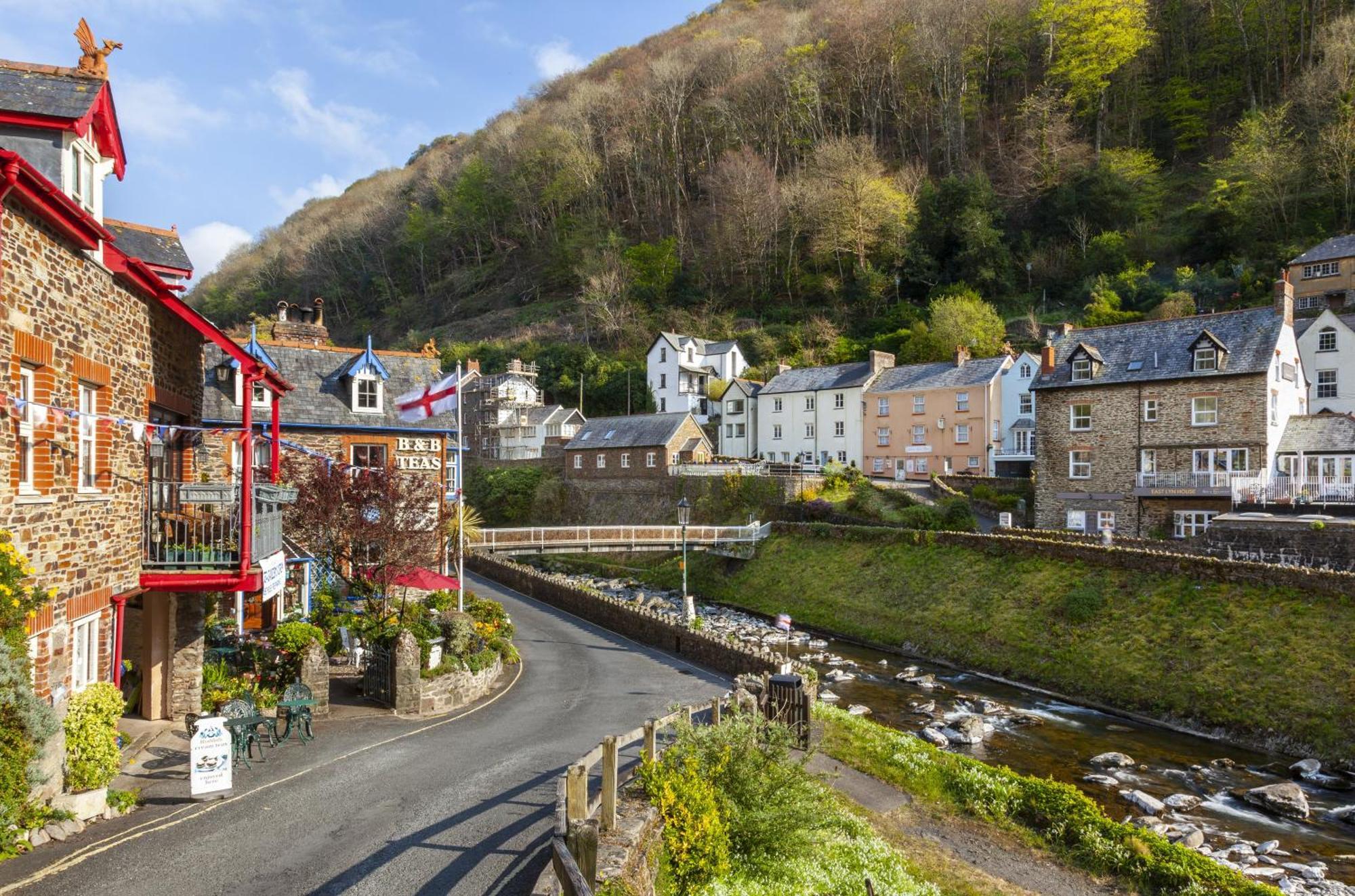 Lorna Doone Cottage, リンマス エクステリア 写真